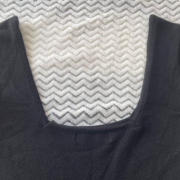 VGUC L’ecole Dês Femmes Women’s Knit Black Bodysuit w/ Lace Sleeve Detail Sz S - Picture 10 of 11